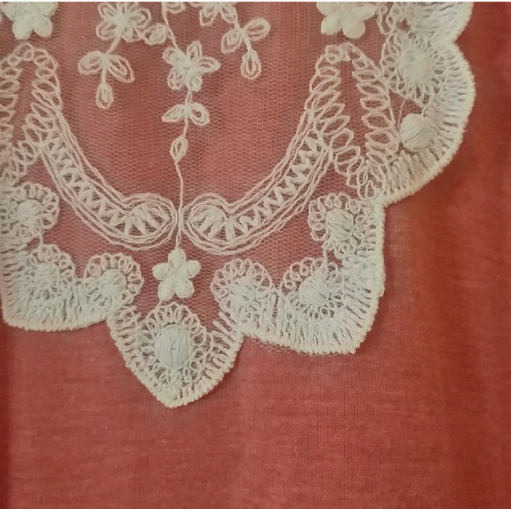 Maurices Coral Ruffles & Lace Back Top M - Picture 3 of 5